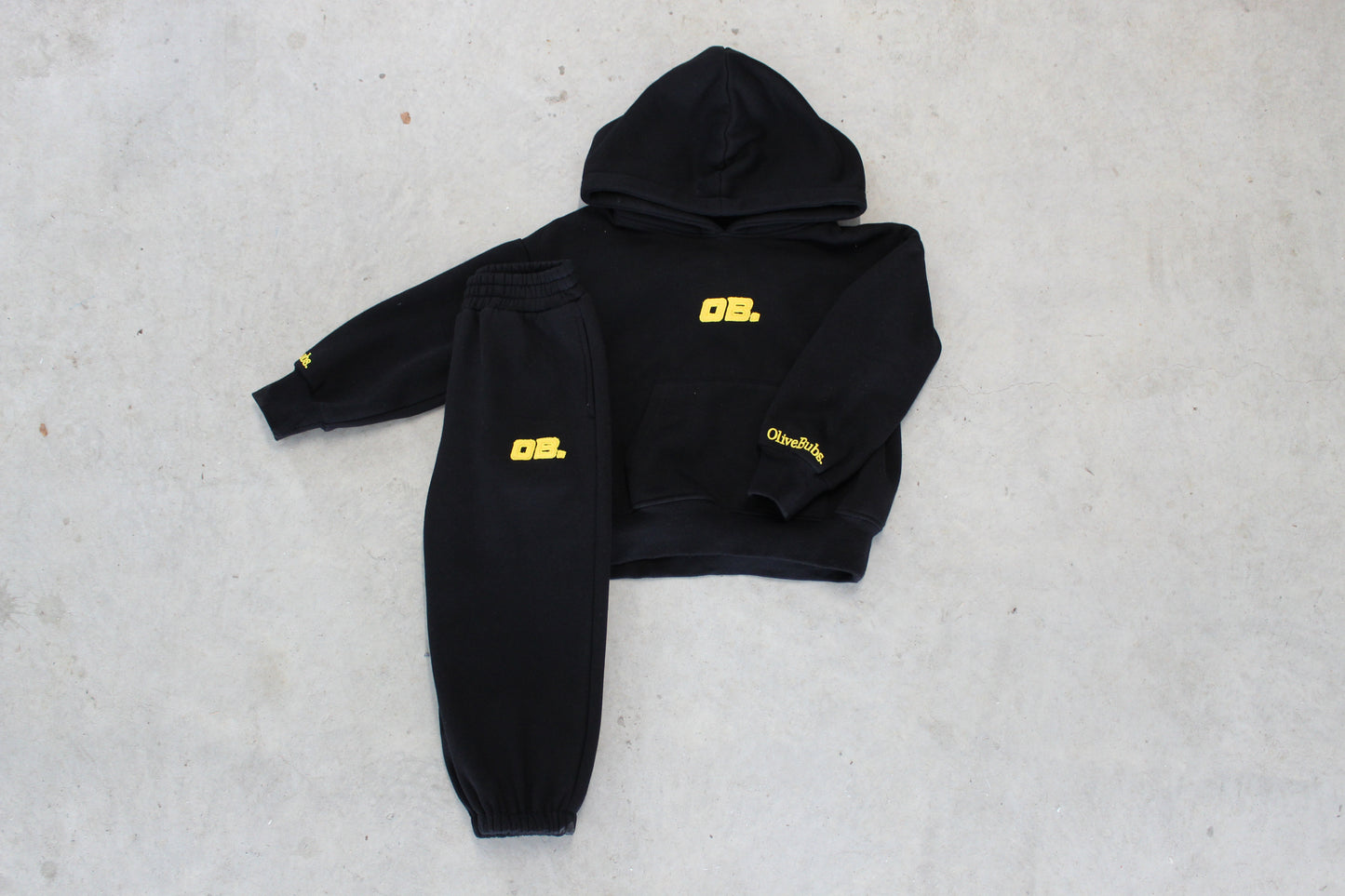 OB APPLIQUE BLACK/YELLOW SET